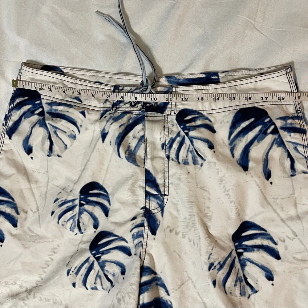 Nautica Board Shorts Tropical Print Men’s size 36